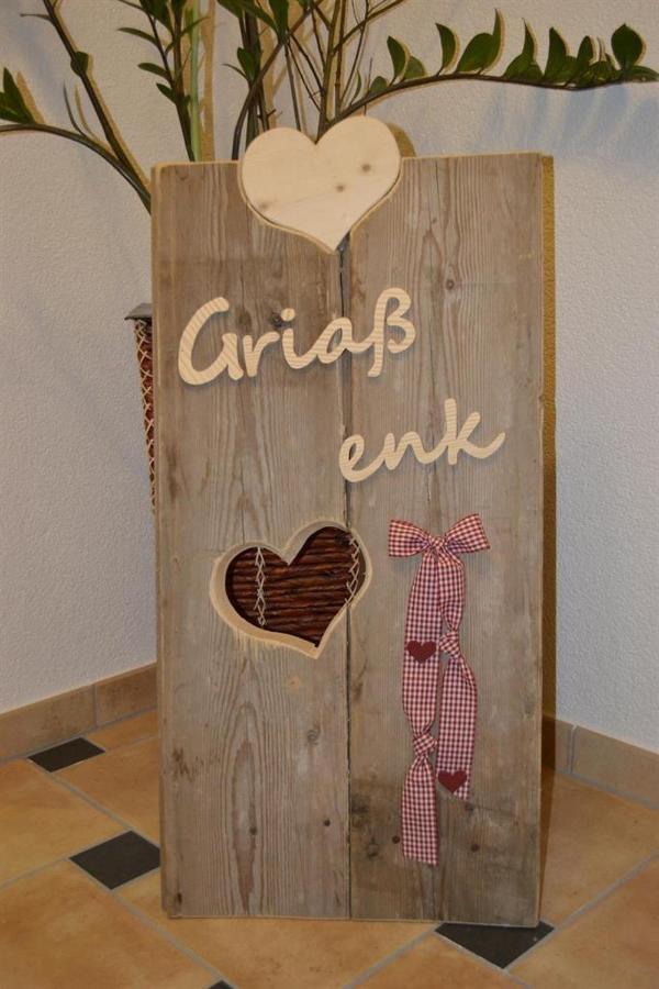 Anja *